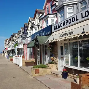 3* Bed & Breakfast Blackpool Lodge